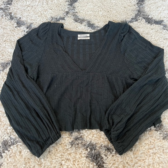 Urban Outfitters flowy top - Picture 1 of 3